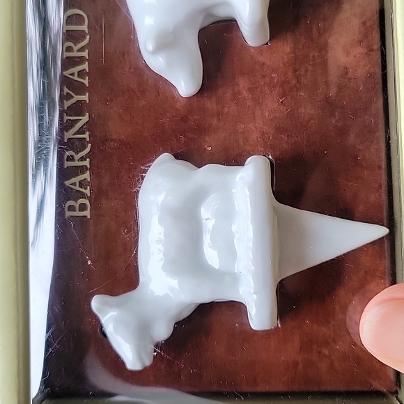 Surlatable Barnyard Cheese White Porcelain Set Of 3 Pins New - Picture 2 of 9